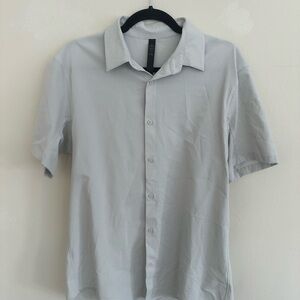 Lululemon Men's Gray Blue Short Sleeve Shirt